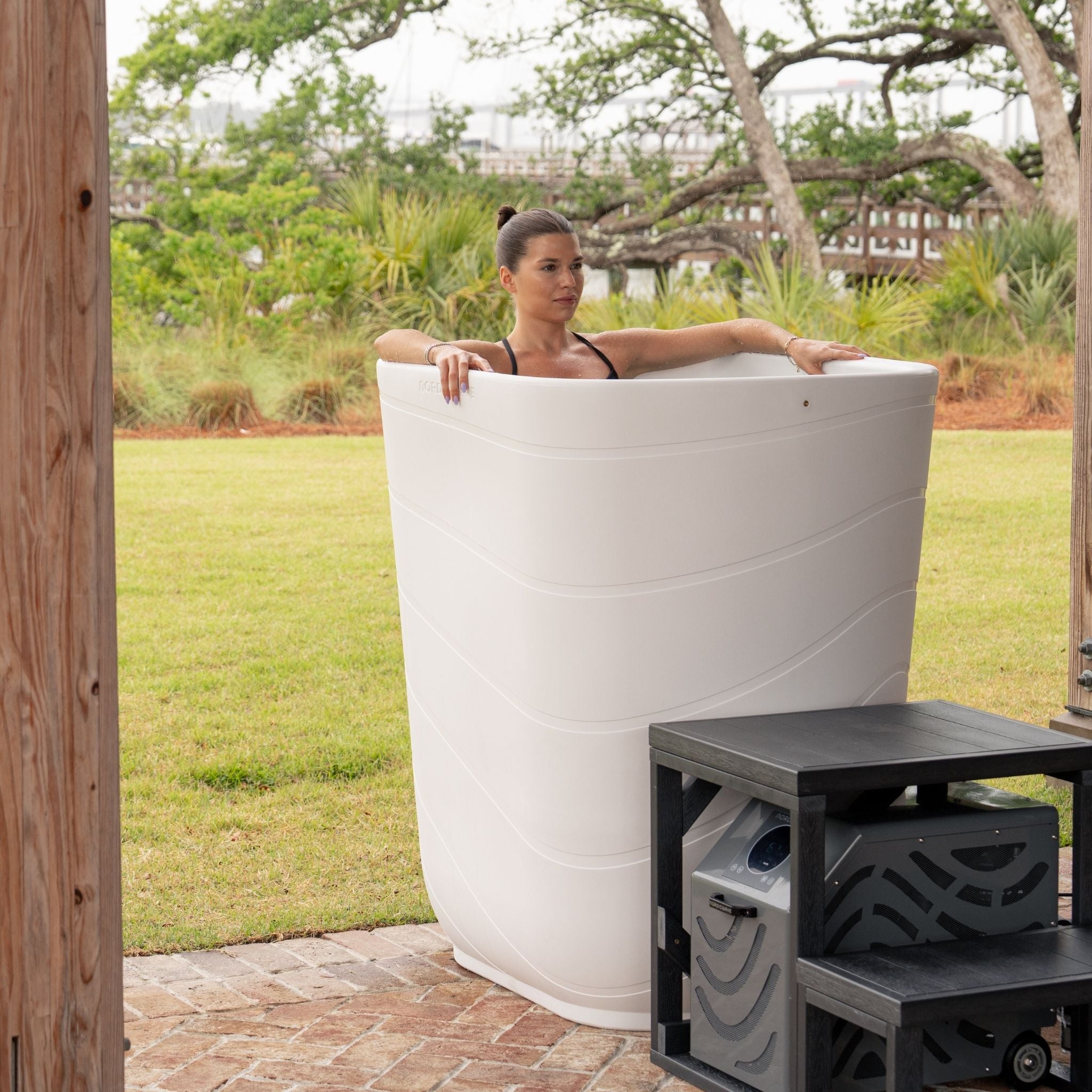 Viking Cold Plunge XL Arctic White lifestyle