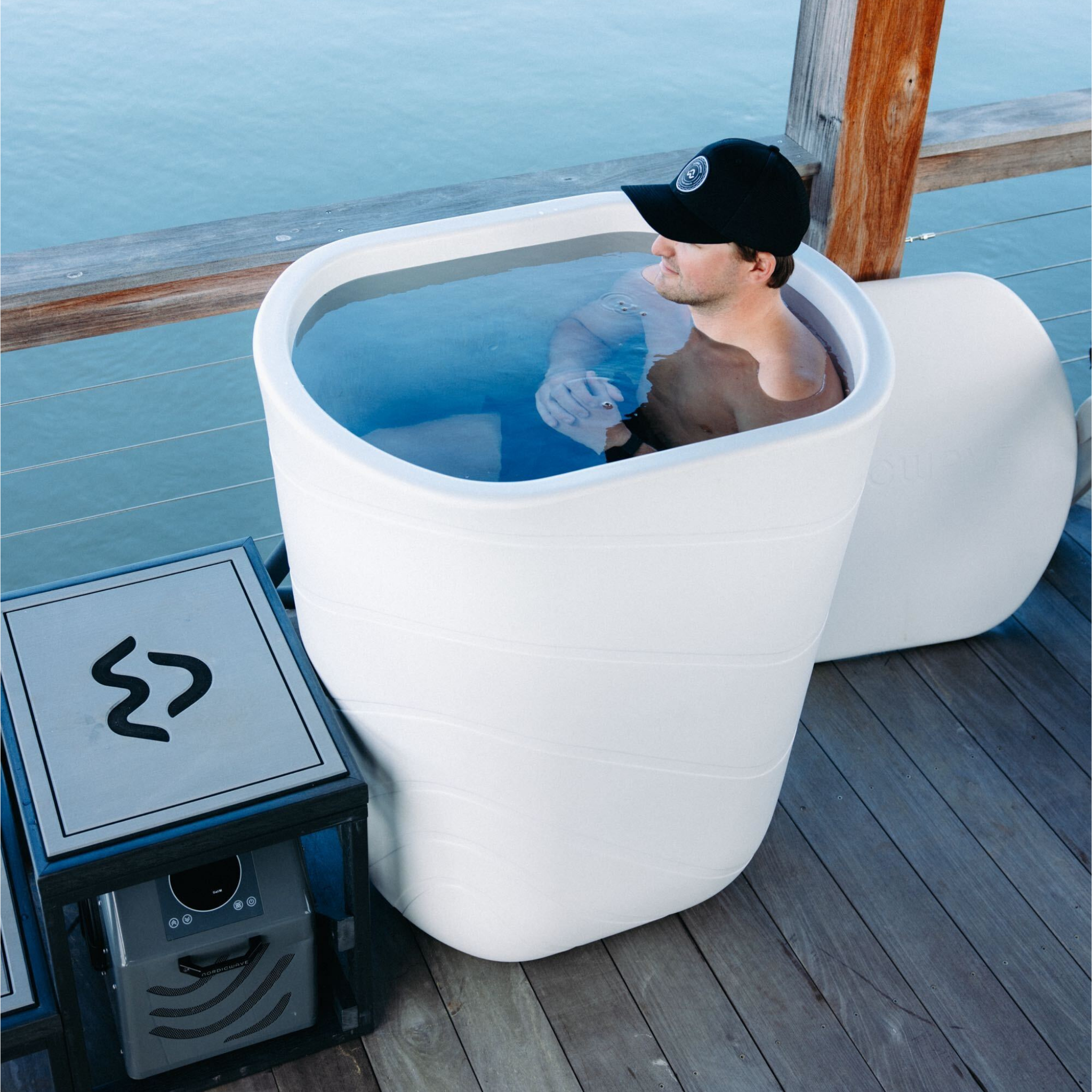 1144/創作温泉　極みの湯 温浴器　WK-1000 Viking Premier Cold Plunge - Vertical Cold Plunge Tub w/ Chiller