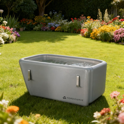 Voyager Inflatable Cold Plunge Life style2 